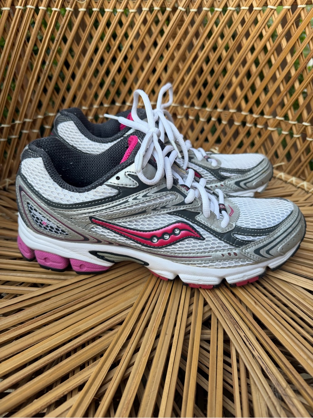 Saucony White, Silver & Pink Women's Running Shoes 9.5